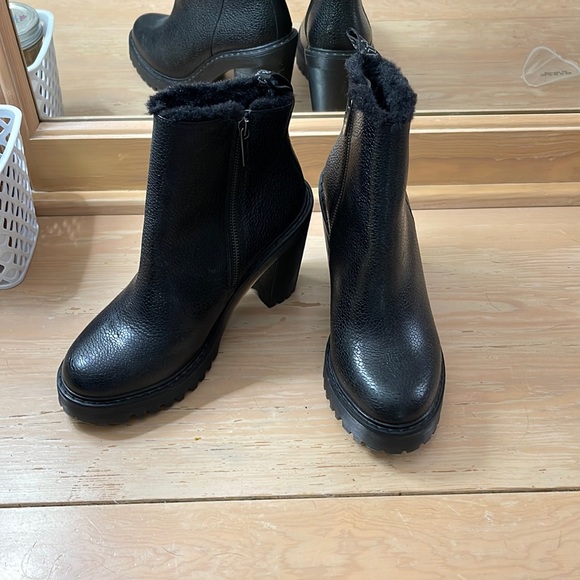Dr Martens Fuzzy Heel Boots | Poshmark